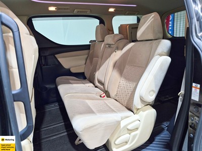 2017 Toyota Vellfire - Thumbnail