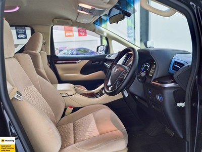 2017 Toyota Vellfire - Thumbnail