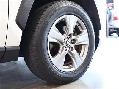 2022 Toyota RAV4 - Thumbnail