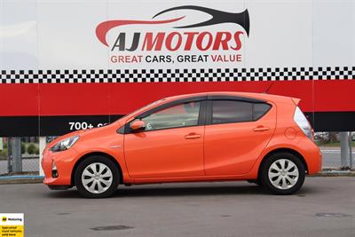 2014 Toyota Aqua - Thumbnail