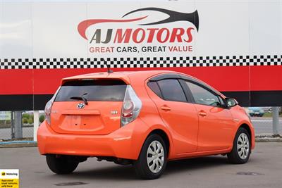 2014 Toyota Aqua - Thumbnail