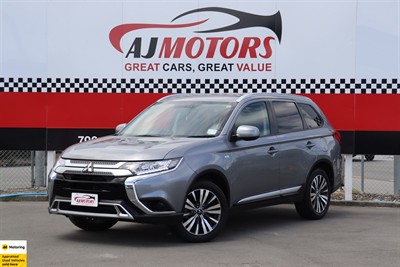 2021 Mitsubishi Outlander - Thumbnail