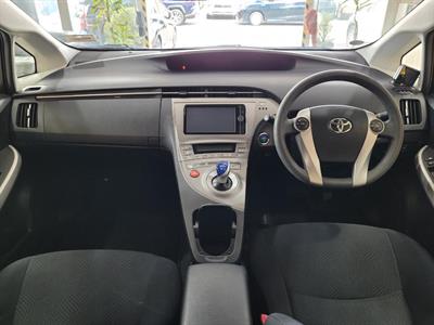 2012 Toyota Prius - Thumbnail