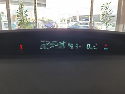 2012 Toyota Prius - Thumbnail