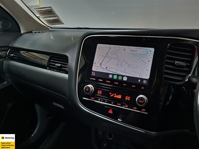 2020 Mitsubishi Outlander - Thumbnail