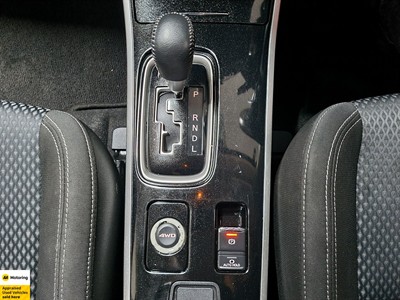 2020 Mitsubishi Outlander - Thumbnail