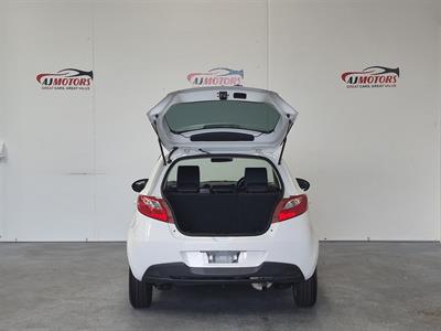 2014 Mazda Demio - Thumbnail