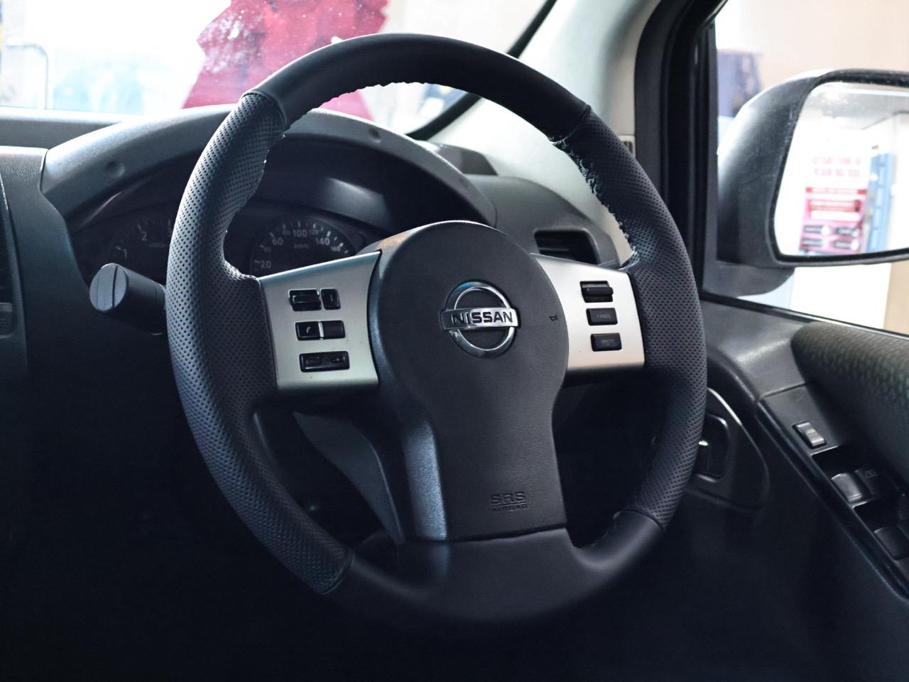 2013 Nissan NAVARA