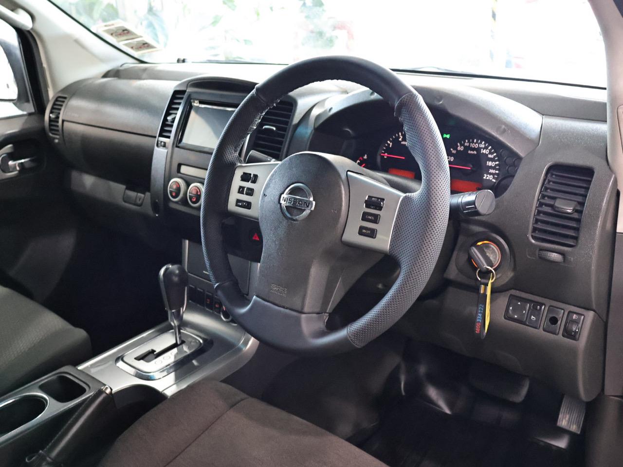 2013 Nissan NAVARA