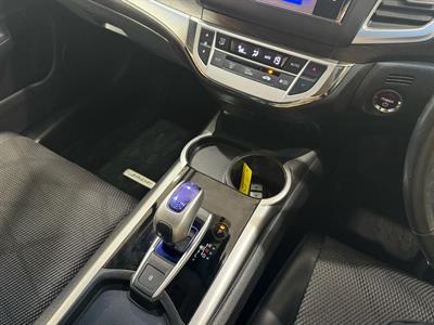 2015 Honda Jade - Thumbnail