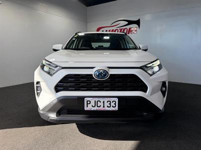 2022 Toyota RAV4 - Thumbnail