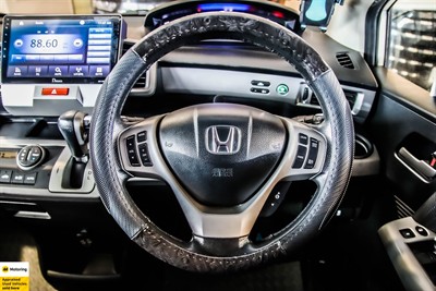 2013 Honda Freed - Thumbnail