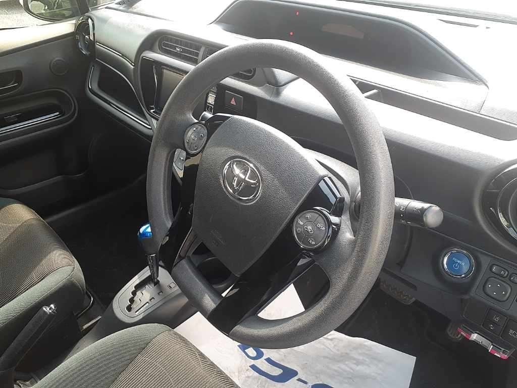 2017 Toyota Aqua