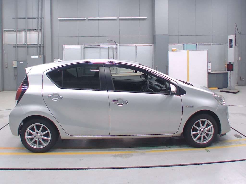 2017 Toyota Aqua