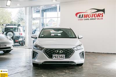 2022 Hyundai IONIQ - Thumbnail