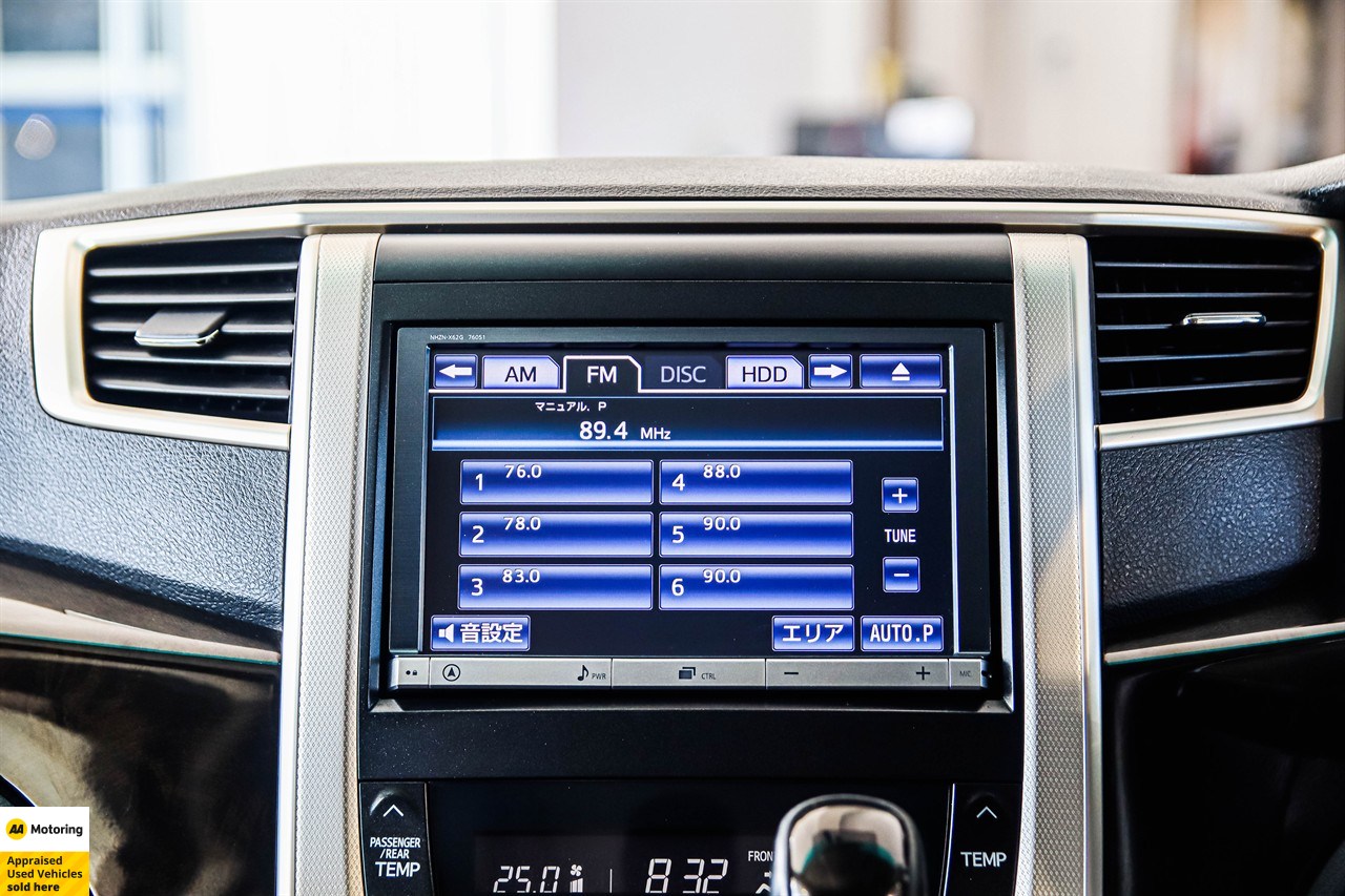 2013 Toyota Alphard