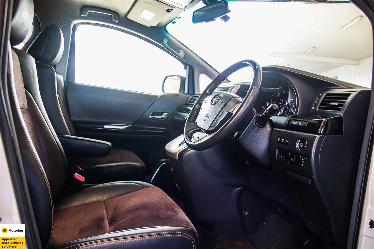 2013 Toyota Alphard