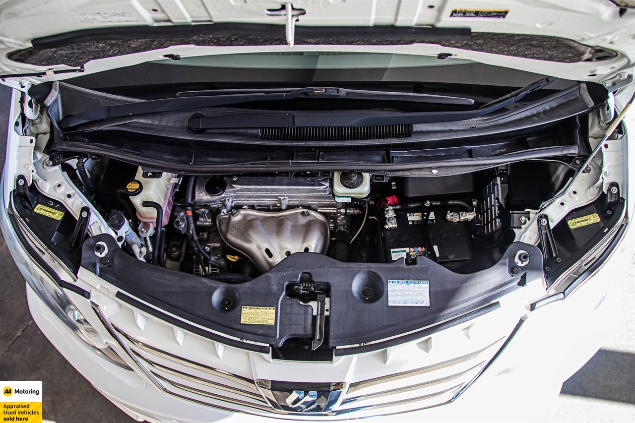 2013 Toyota Alphard