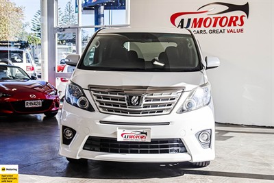 2013 Toyota Alphard - Thumbnail