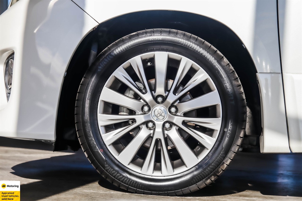 2013 Toyota Alphard