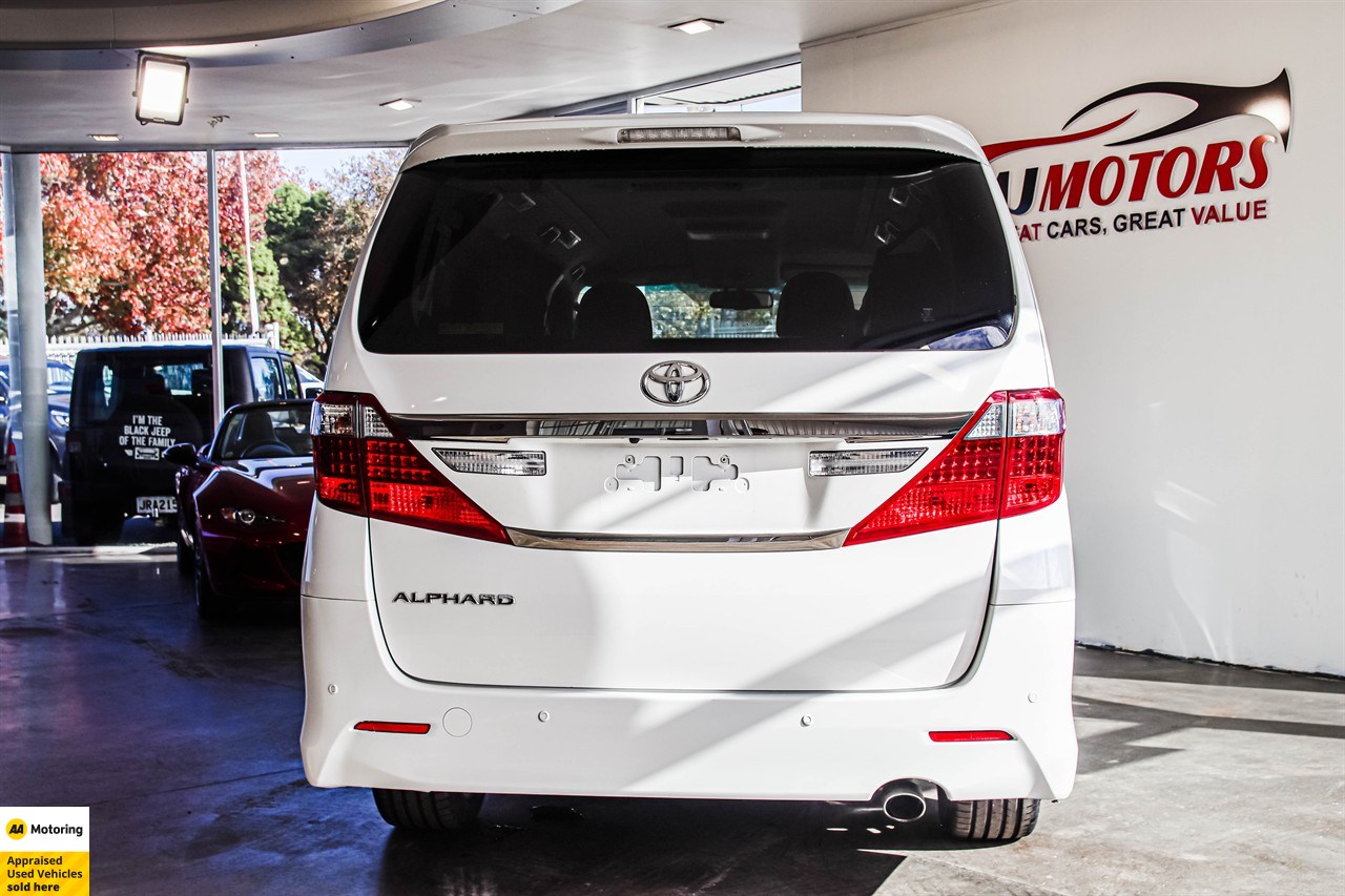 2013 Toyota Alphard