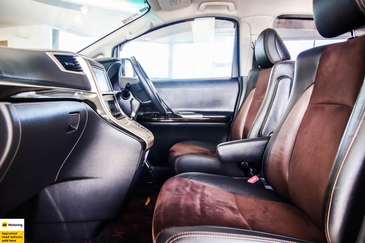2013 Toyota Alphard