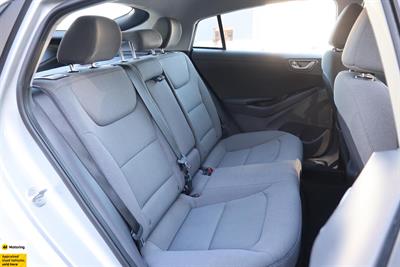 2022 Hyundai IONIQ - Thumbnail