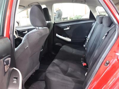 2014 Toyota Prius - Thumbnail