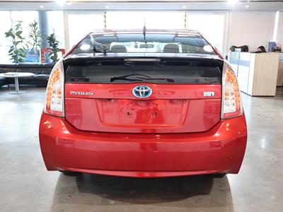 2014 Toyota Prius - Thumbnail