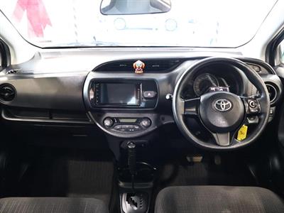 2018 Toyota Vitz - Thumbnail