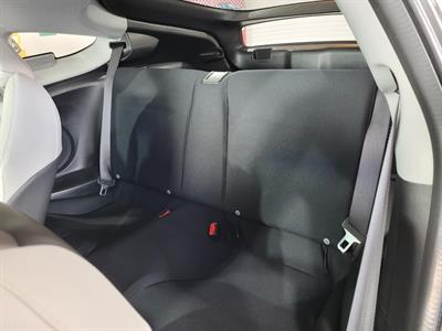 2010 Honda CR-Z - Thumbnail