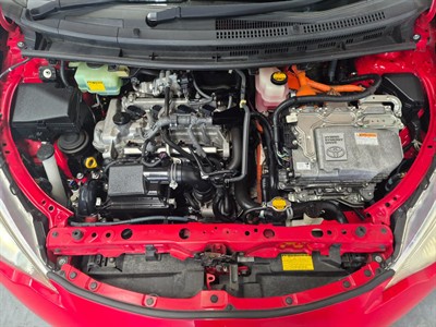 2013 Toyota Aqua - Thumbnail