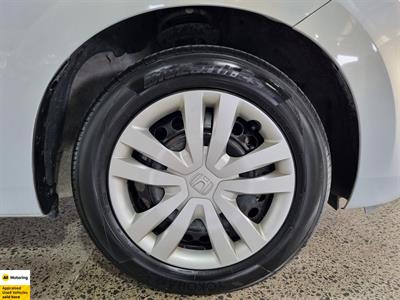 2020 Honda Fit - Thumbnail