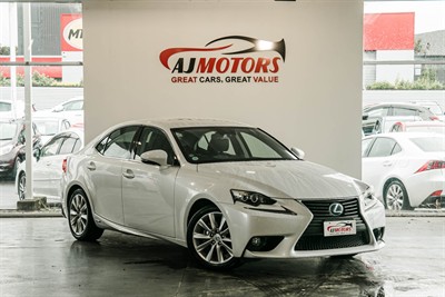 2013 Lexus IS300h