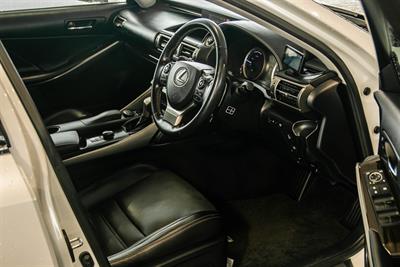 2013 Lexus IS 4D - Thumbnail