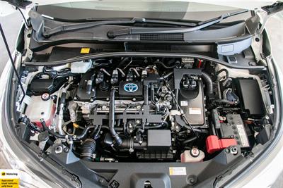 2017 Toyota C-HR - Thumbnail