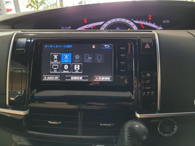 2015 Toyota Estima - Thumbnail