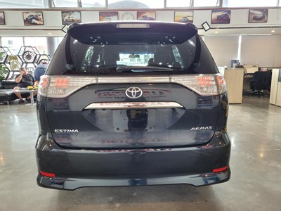 2015 Toyota Estima - Thumbnail