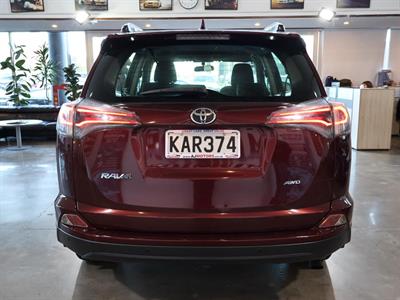 2016 Toyota RAV4 - Thumbnail