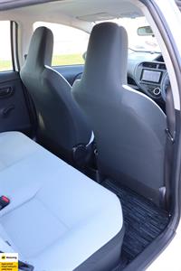 2019 Toyota Aqua - Thumbnail