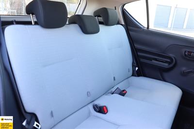 2019 Toyota Aqua - Thumbnail