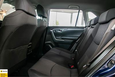 2022 Toyota RAV4 - Thumbnail