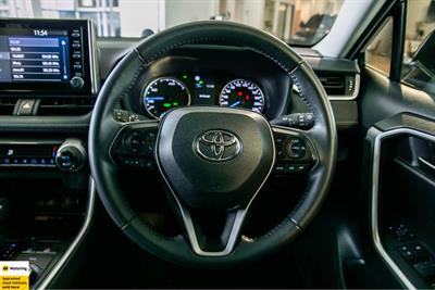 2022 Toyota RAV4 - Thumbnail