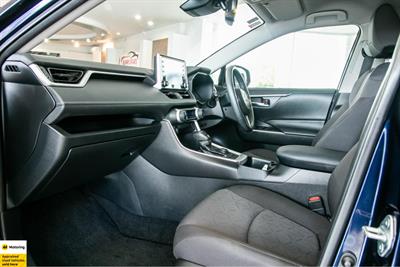 2022 Toyota RAV4 - Thumbnail