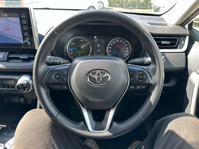 2021 Toyota RAV4 - Thumbnail