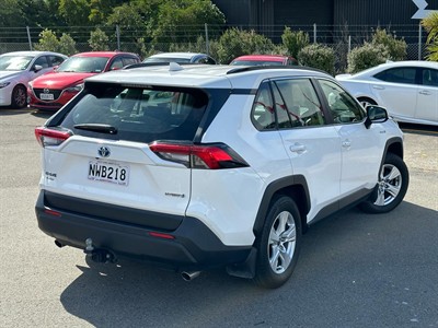 2021 Toyota RAV4 - Thumbnail