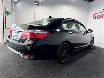 2015 Honda ACCORD HYBRID - Thumbnail