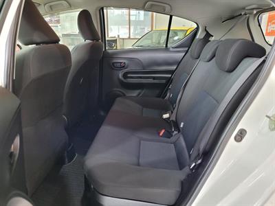 2018 Toyota Aqua - Thumbnail