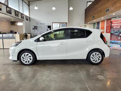 2018 Toyota Aqua - Thumbnail