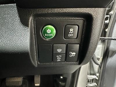 2016 Honda Vezel - Thumbnail